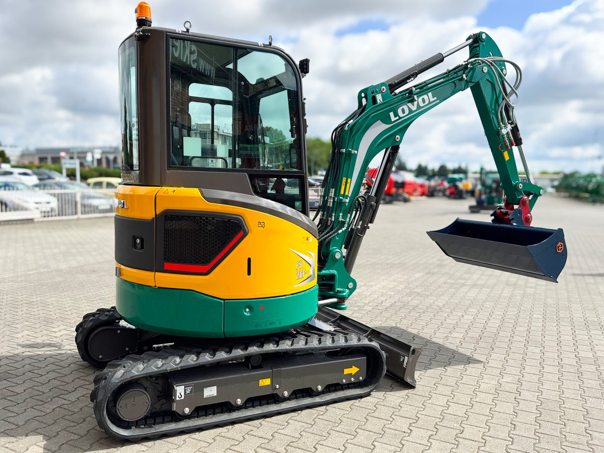 KOPARKI LOVOL SERIA FR26F-U