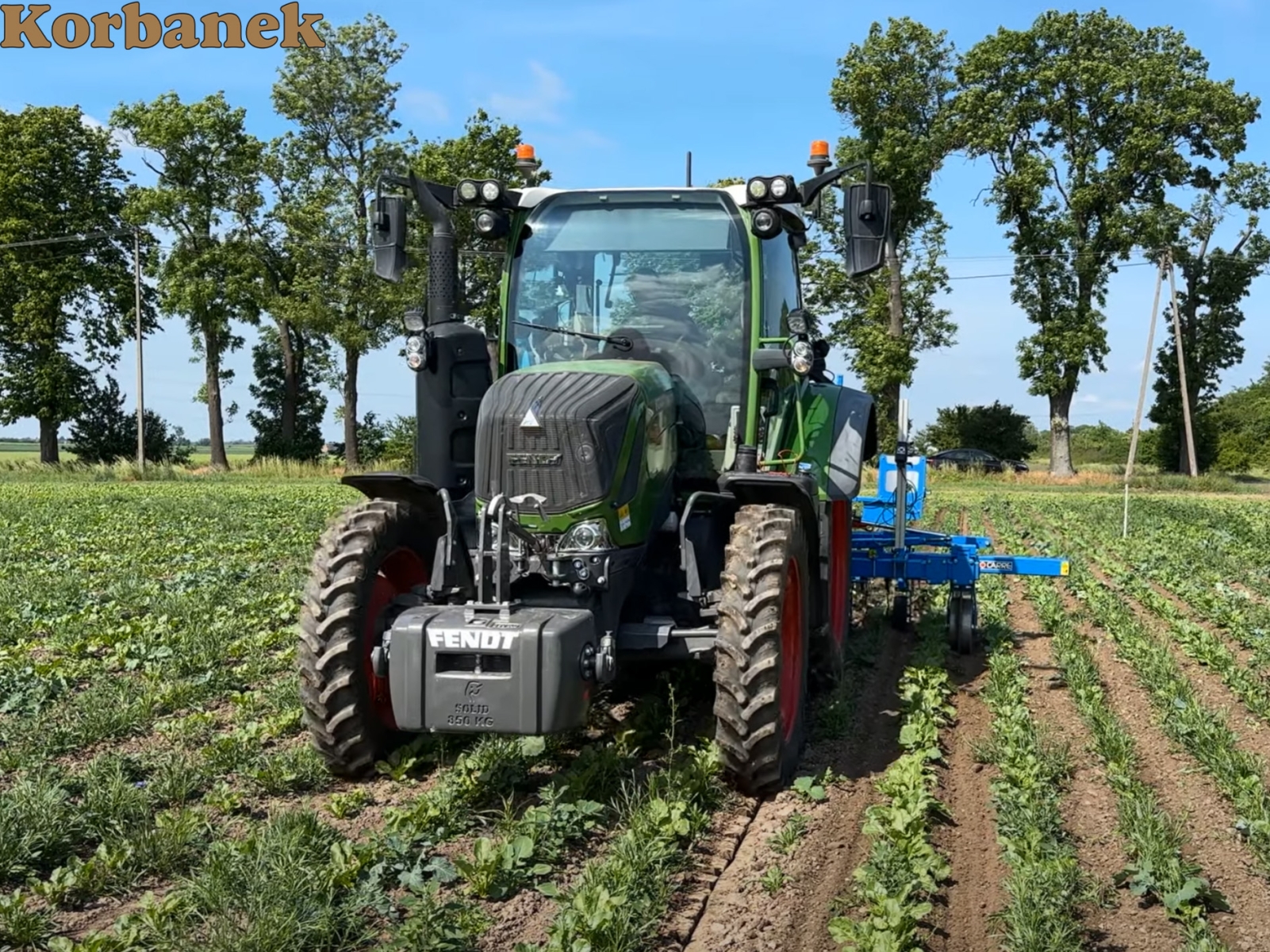 Ciągnik Fendt z pielnikiem Carre