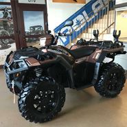 Polaris Sportsman XP 1000 LE FALCON kolor miedziany wyciągarka 2500 LB linka stalowa napęd 4x4 2x4 ADC kontrola zjazdu EPS wspomaganie kierownicy opony Vipr Maxxis felgi aluminiowe 