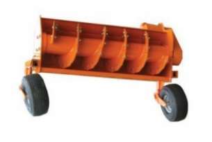Pomarańczowa frezarka do poboczy dróg napędzana hydraulicznie typ RP 110 firmy SaMASZ