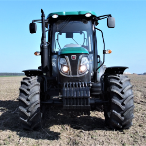 Front ciągnika Arbos 3055 dostępnego na www.korbanek.pl