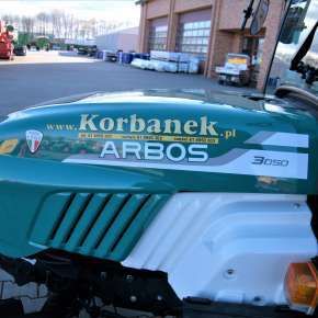 Maska ciągnika arbos 3050 z logo korbanek