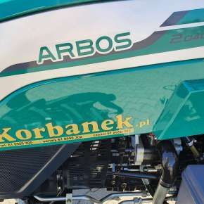 Logo Arbos oraz Korbanek