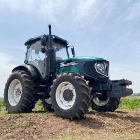 Traktor rolniczy do prac rolniczych w Tarnowie Podgórnym