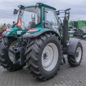 Niezły tył maszyny rolniczej - traktor Arbos 5000 global