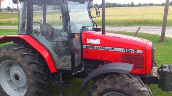 Używany Ciągnik rolniczy Massey Ferguson 4255 2003 r prawy bok