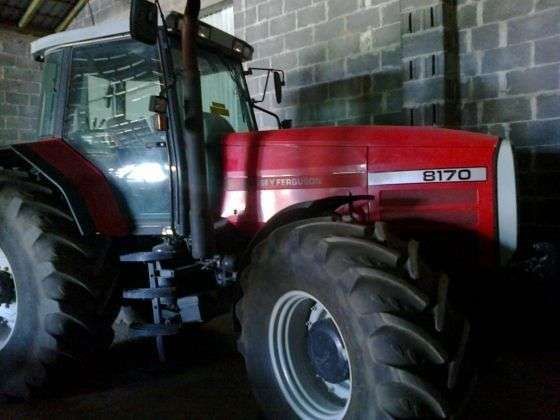 Uzywany zadbany garażowany ciągnik Massey Ferguson 8170