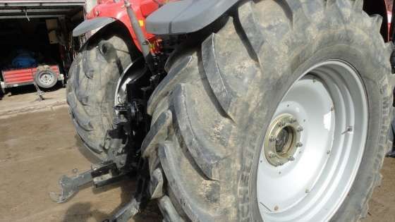 Stan ogumienia Ciągnik Massey Ferguson 7480 Dyna VT używany maszyny rolncize