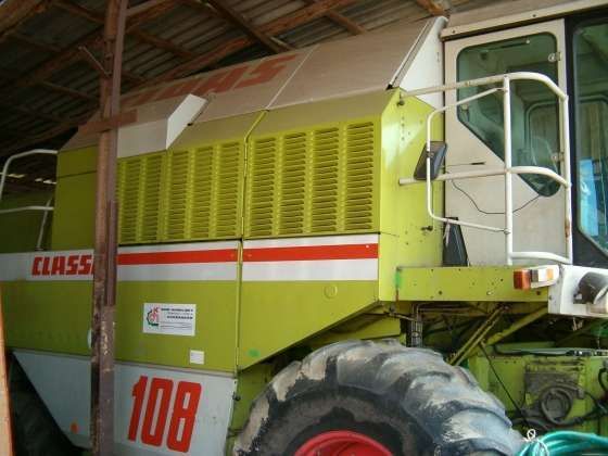 Używany kombajn zbożowy Claas Dominator 108 widok z lewej strony