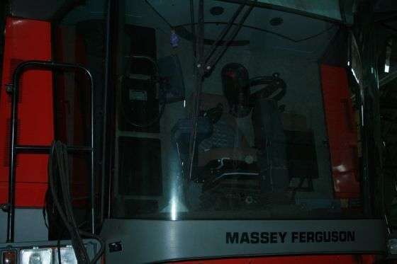 Kabina w kombajnie Massey Ferguson 42