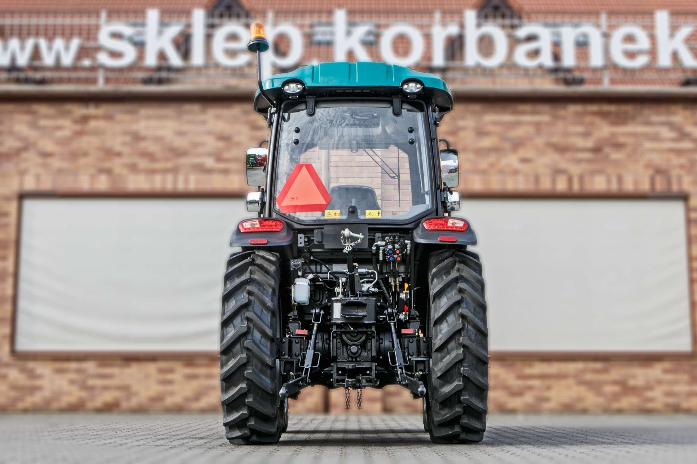 Arbos 3065 deska rozdzielcza z perspektywy operatora Deska rozdzielcza z perspektywy operatora ciągnika Arbos 3065