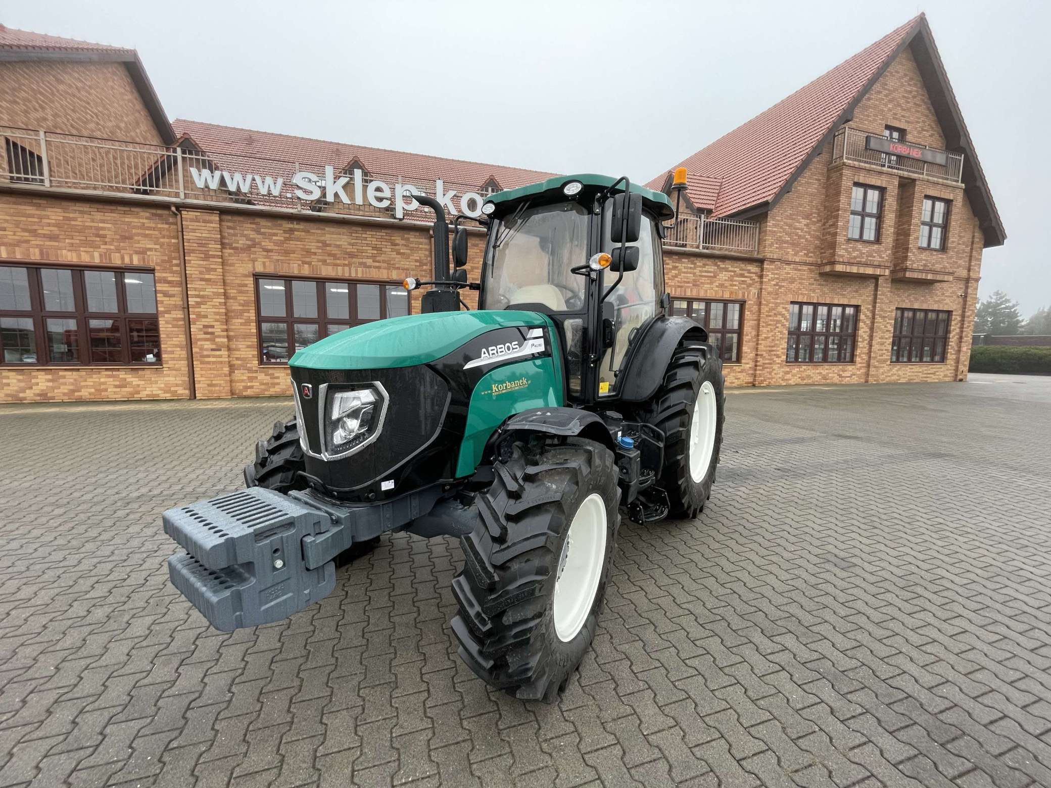 Traktor do gospodarstwa rolniczego Arbos P4000 Arbos 4090 ciągnik korbanek.pl