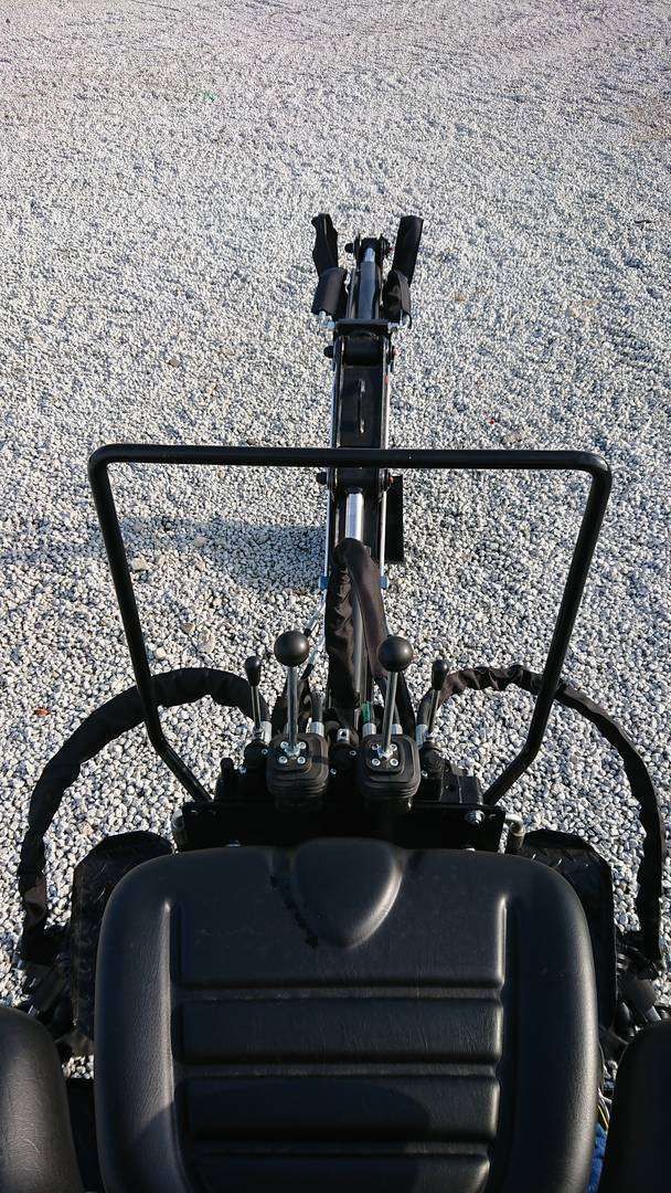 Koparka Hydramet H-300 rozdzielacz sterowania ruchami roboczymi Rozdzielacz sterowania koparką Hydramet