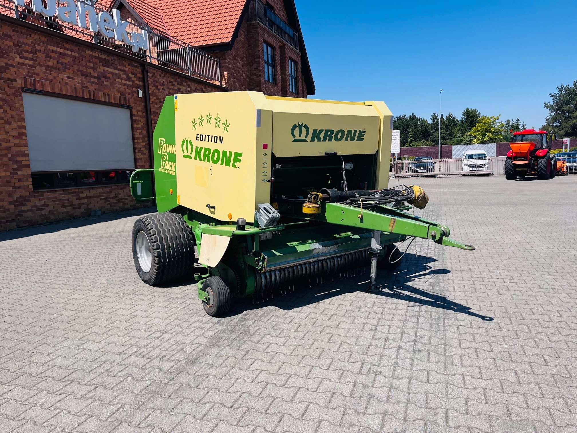 Prasa Krone Prasa Krone stałokomorowa łańcuchowa dyszel zaczepowy