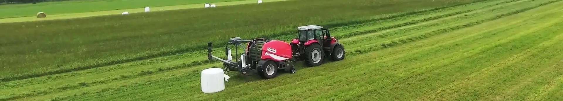 Prasoowijarka Maschio Mondiale 120 Combi Maschio Mondiale 120 Combi podczas pracy na łące