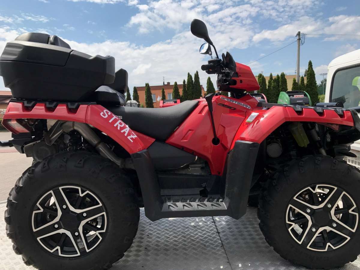 1000 XP Polaris Sportsman napęd 2x4 4x4 kontrola zjazdu ADC wspomaganie kierownicy EPS EBS hamowanie silnikiem kolor biały czarny felgi aluminiowe system lock end ride Korbanek.pl