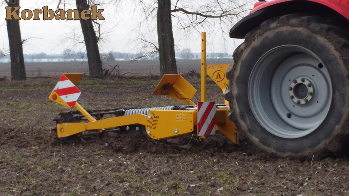 Agrisem To jedyne maszyny na rynku spulchniające ziemię na całej szerokości  pracy, a nie tylko w ciągu pracy narzędzia roboczego